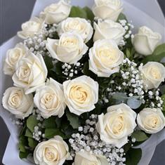 18 White Rose hand tied 