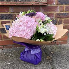 Peonie and Hydrangea handtied 