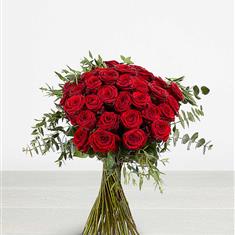 Tall Luxury Red Roses