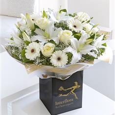 Extra Large White Radiance Hand-tied with Chocolates