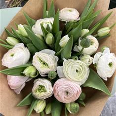 Ranunculus Hand Tied 