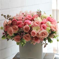 Pink Rose Arrangement 