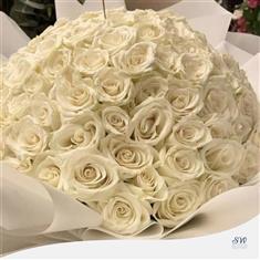 100 White Roses Bouquet