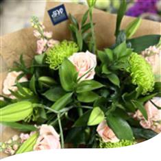 Pearl Avalanche &amp; Lily Bouquet